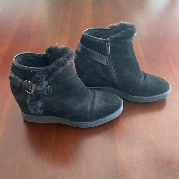 Aquatalia suede booties - Picture 3 of 7